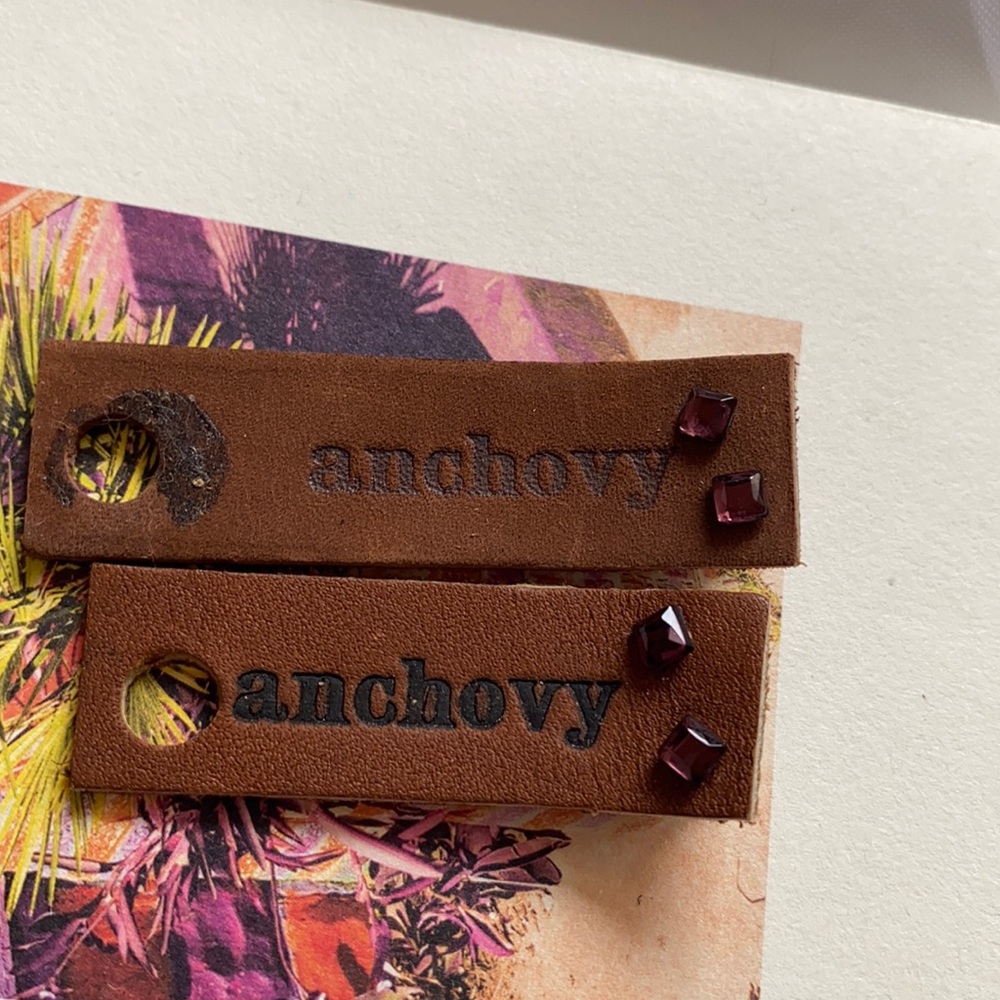 Vintage square gem earrings. Purple. BNWT